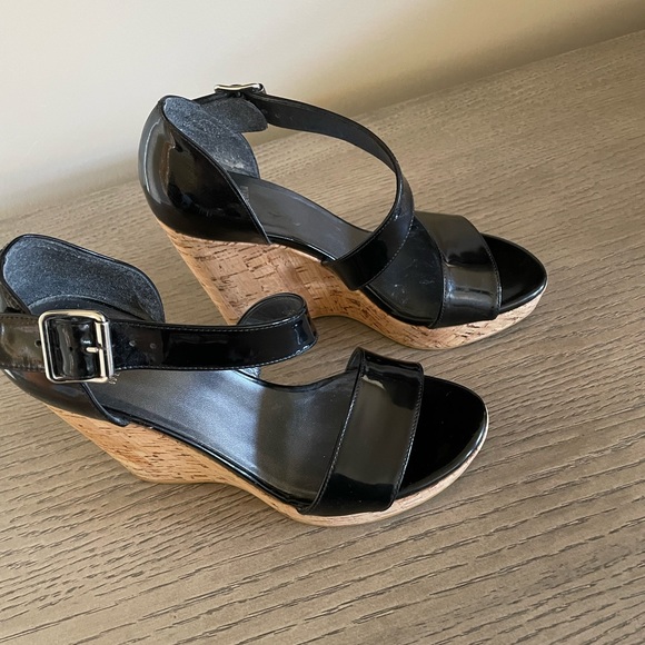 Stuart Weitzman Oneliner Wedge Sandals Patent Leather Size 8 - Picture 3 of 7